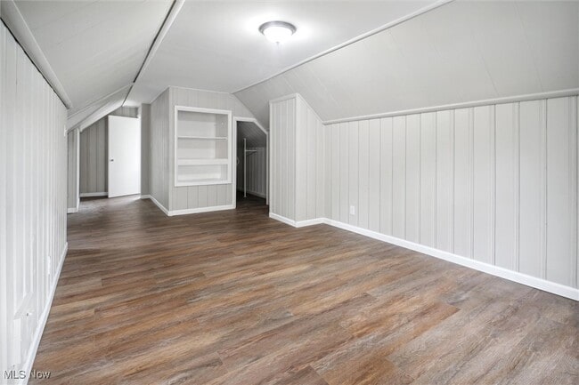 Building Photo - 18201 Maple Heights Blvd