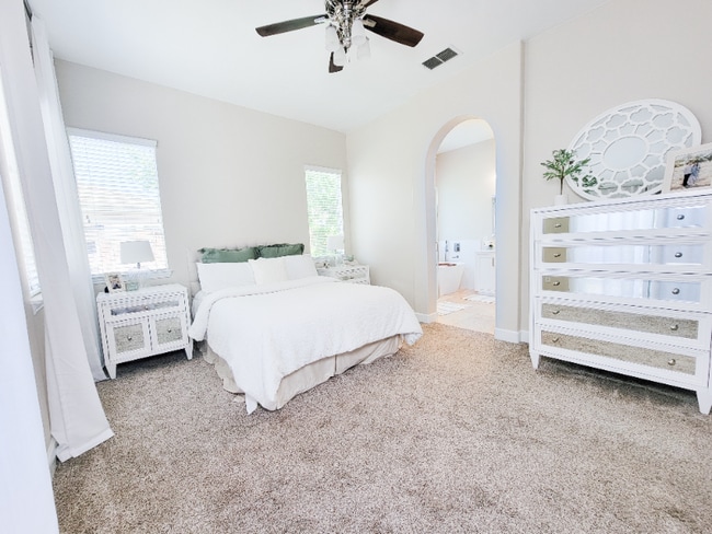Building Photo - 9425 Loire Valley Way