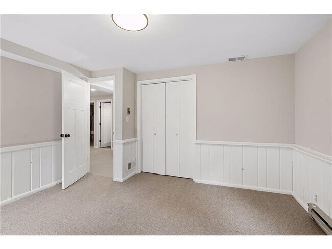 Building Photo - 6216 Maloney Ave