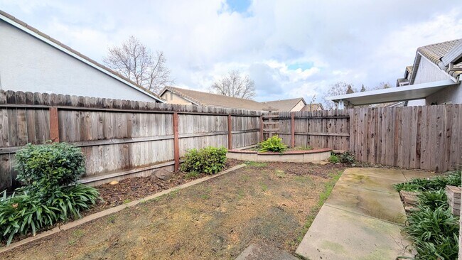 Building Photo - Very cute Single Story Single Family in Elk Grove