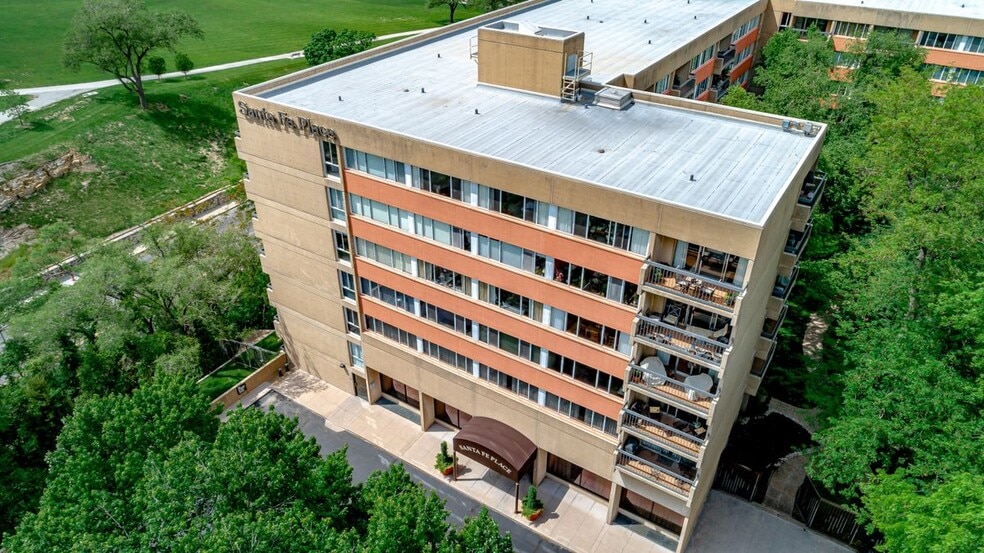 Building Photo - 2525 Main St