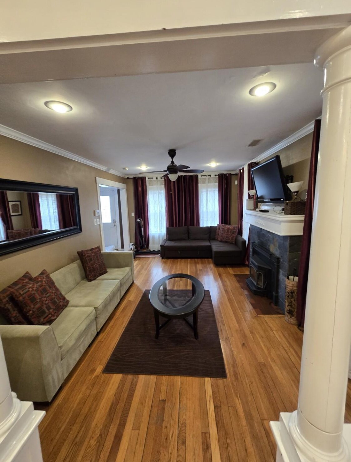 Living room - 203 Riverview Ave