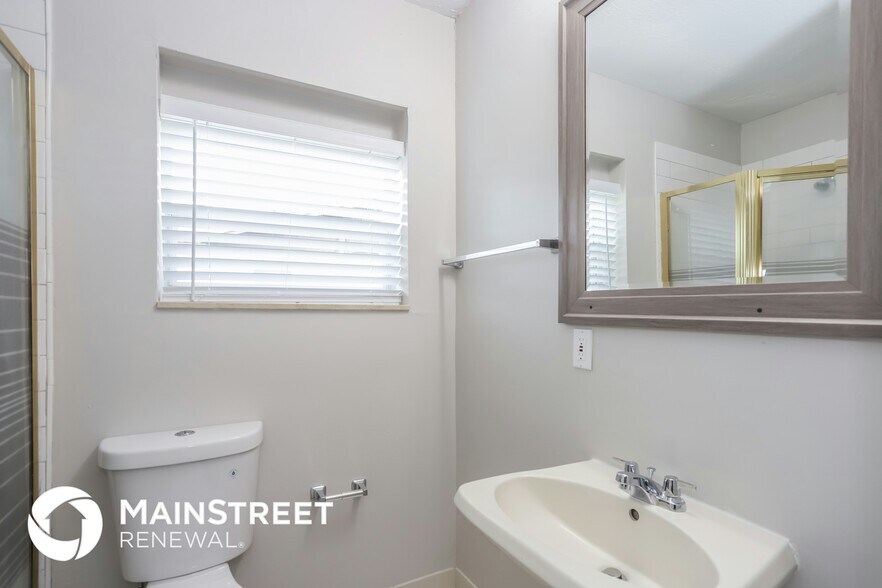 Building Photo - 834 Cinnamon Dr