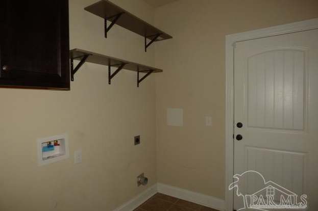 Building Photo - 4811 Spears St