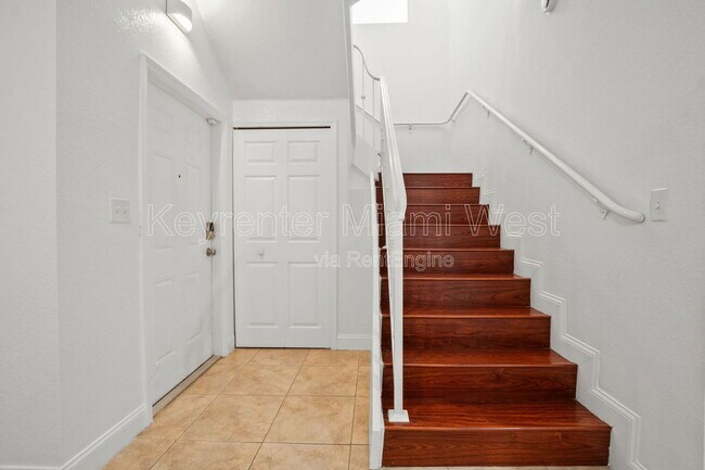 Building Photo - 7422 NW 182nd St