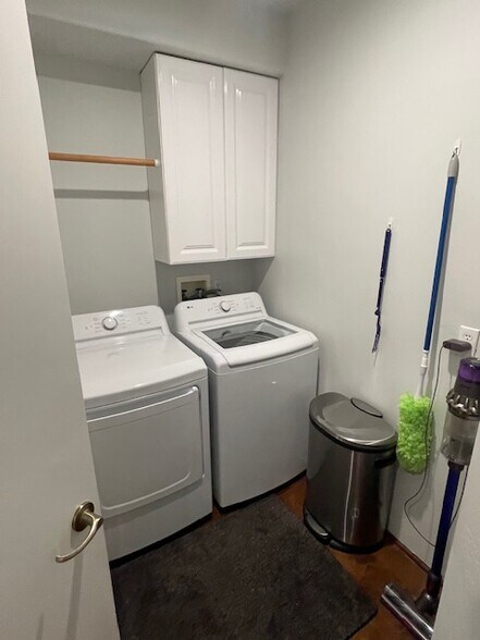 Building Photo - 10222 E Southwind Ln