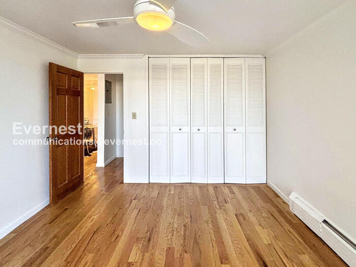 Building Photo - 4600 E Asbury Cir