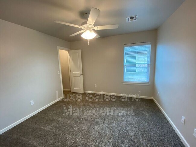 Building Photo - 12010 Rhya Ln