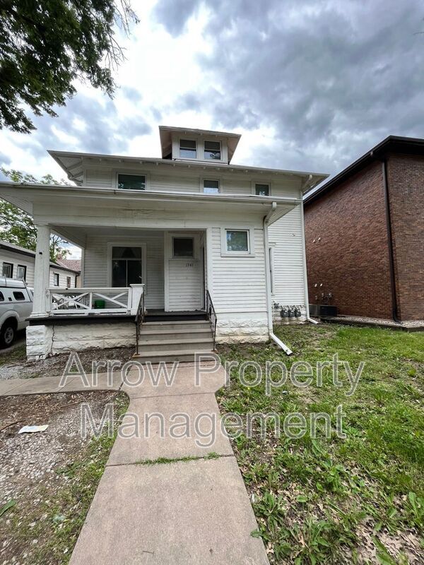 Building Photo - 1341 D St