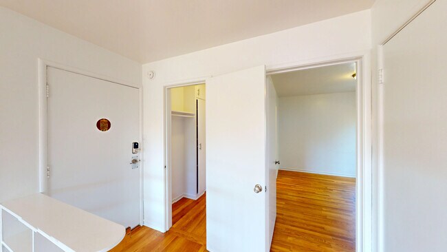 Building Photo - 1315 Lincoln Ave