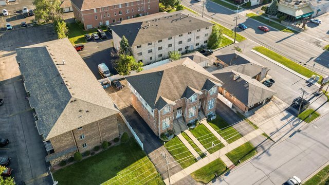 Building Photo - 7943 W 92nd St