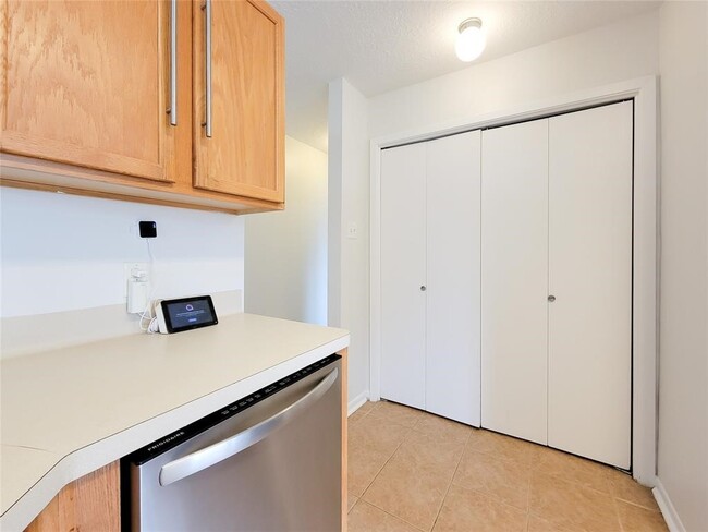 Building Photo - 19331 River Bottom Rd