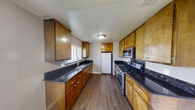 Building Photo - Cozy 2 bedroom 1 bathroom