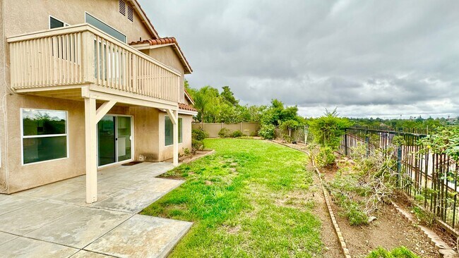 Building Photo - Awesome Two-Story Home, Recently & Freshly Updated, just minutes to downtown Fallbrook!