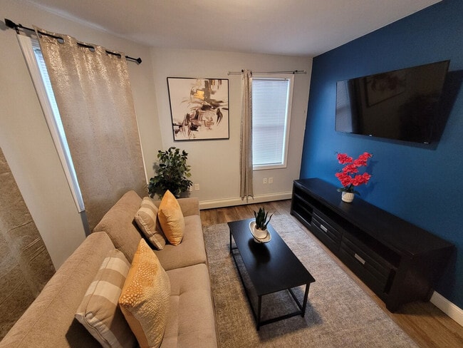 Building Photo - 26 Fiore St