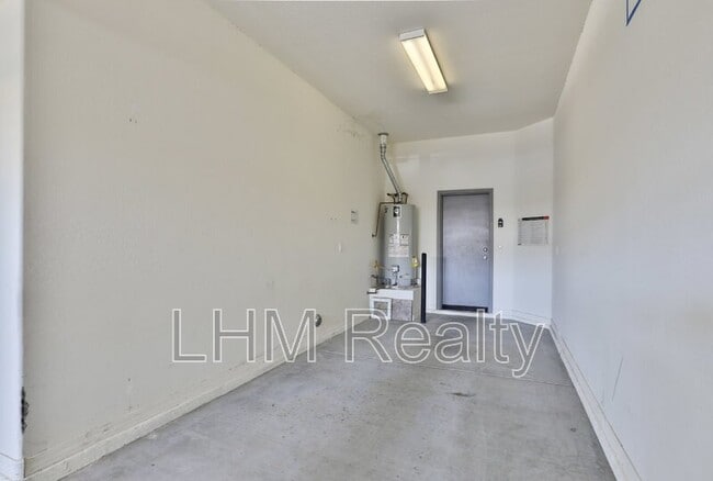 Building Photo - 3156 E Austin Dr