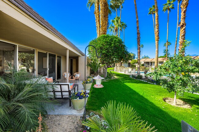 Building Photo - 76705 Sandpiper Dr