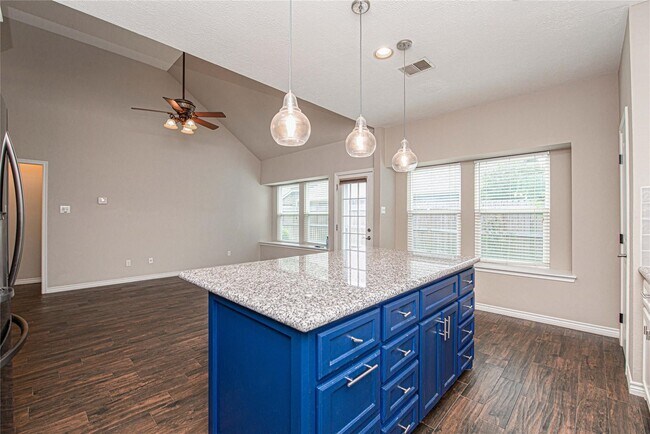 Building Photo - 5519 Legare Ct