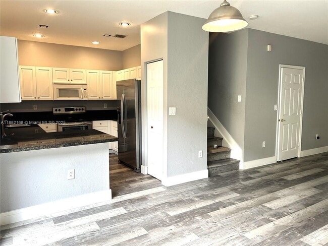 Building Photo - 791 NW 170th Terrace