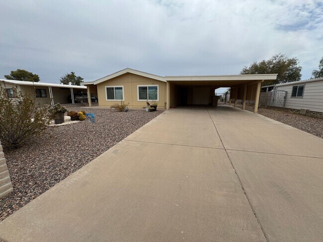 Primary Photo - 9331 E Navajo Pl