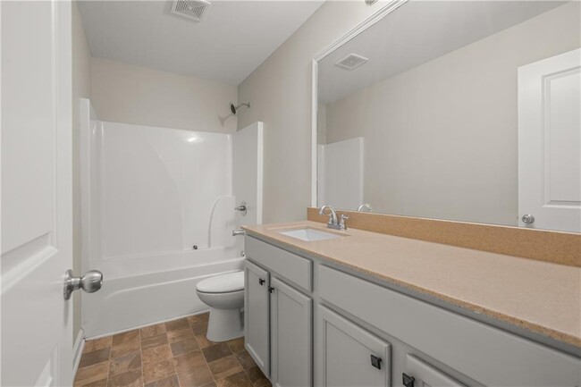 Building Photo - 4940 Breezewood Cir