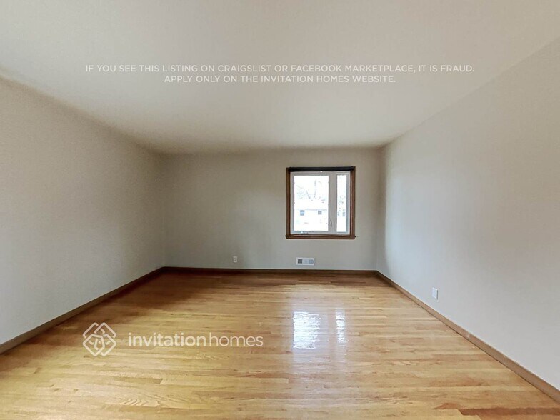 Building Photo - 2911 W 85th St