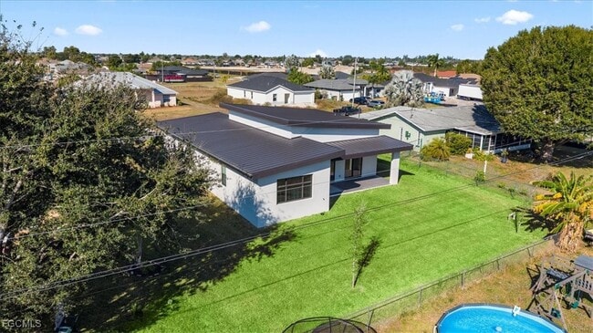 Building Photo - 1017 NE 4th Pl