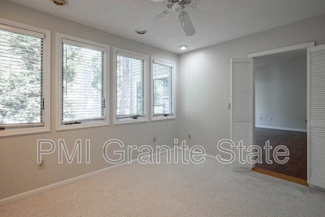 Building Photo - 44 Walden Pond Dr