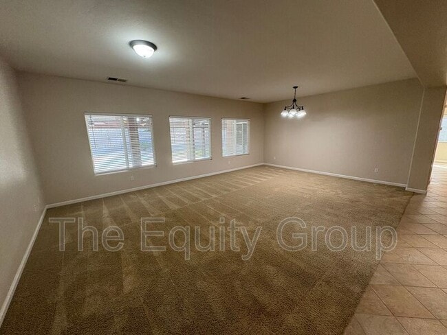 Building Photo - 4911 W Elkhorn Ave