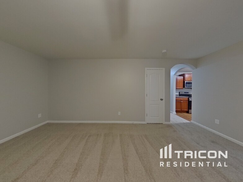 Building Photo - 5318 Artesa Ct