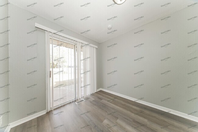 Building Photo - 3005 SW 54th St