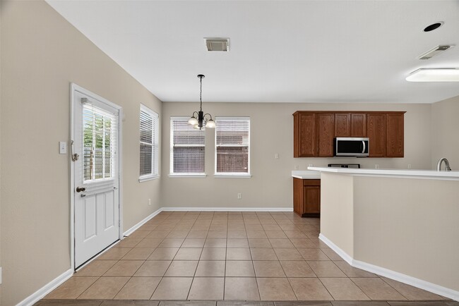 Building Photo - 2711 Shallow Falls Ct