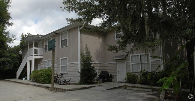 Primary Photo - 102 NW 9th Ter