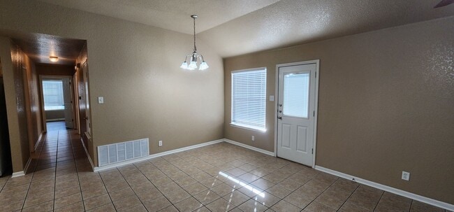 Building Photo - Coming Soon – 3 Bedroom Duplex Near Clear ...