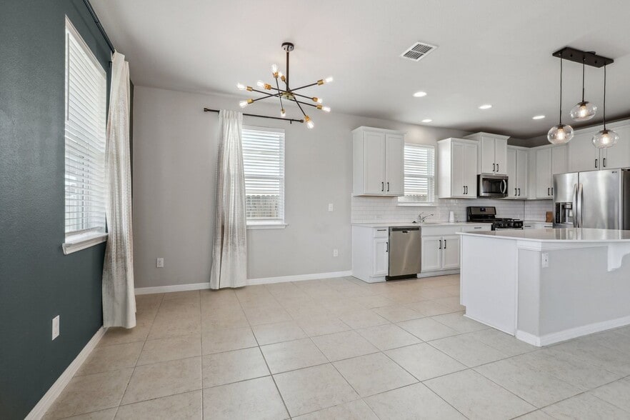 Building Photo - 10210 Ansel Dr