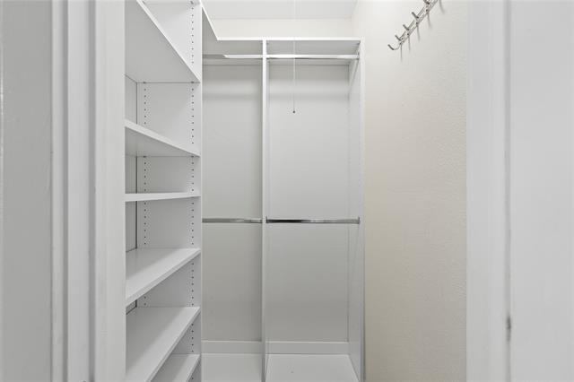 Building Photo - 6706 Kingsbury Dr