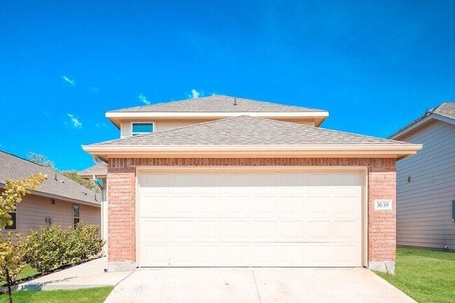 Building Photo - 3639 Somers Crest