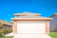Building Photo - 3639 Somers Crest