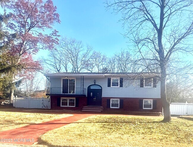 Primary Photo - 117 Greymoor Rd