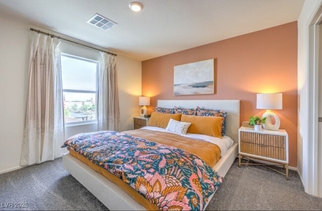 Building Photo - 10923 Heatherford Ave