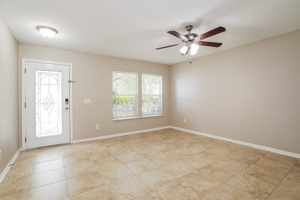 Building Photo - 7109 Beekman Lake Dr