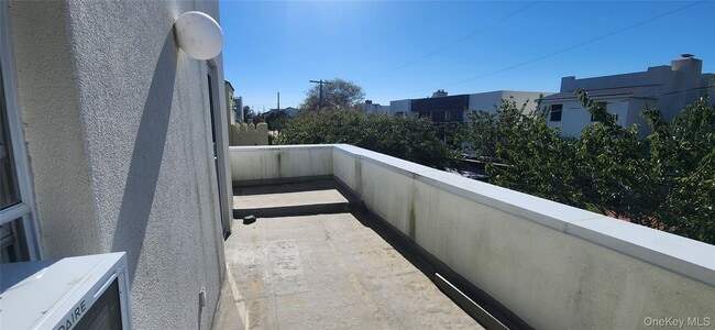 Building Photo - 74 Ulster Ave