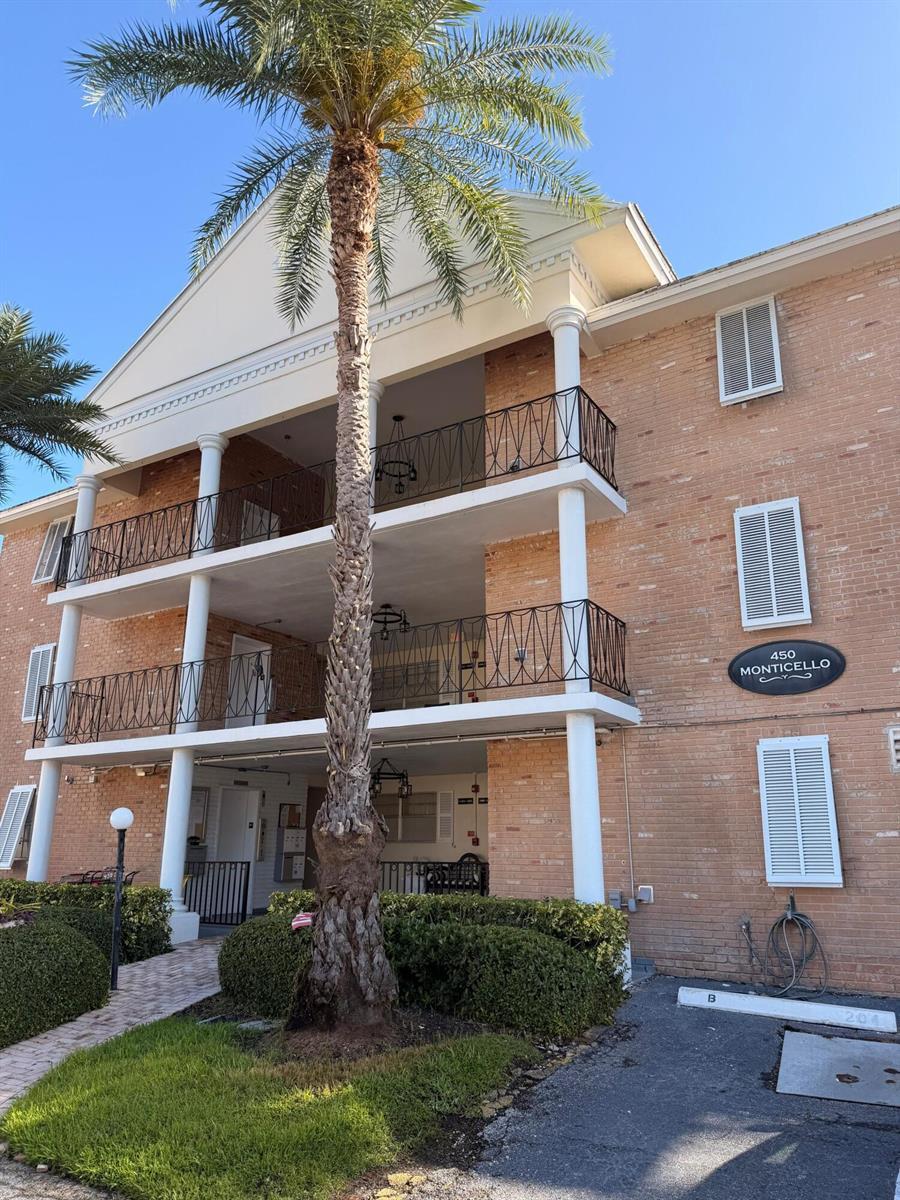 Building Photo - 450 Paradise Isle Blvd