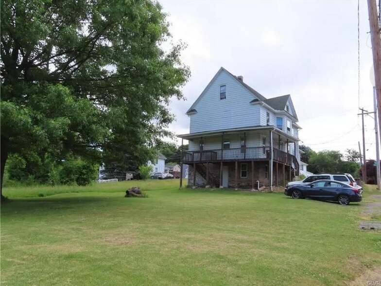 Building Photo - 1296 Main St