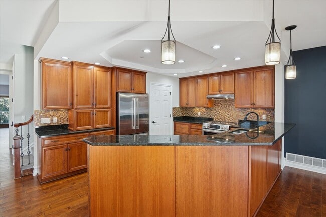 Building Photo - 934 W Huron St