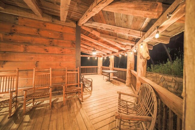 Building Photo - 195 Black Bear Dr