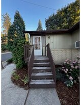 Building Photo - 1118 E 14th Ave