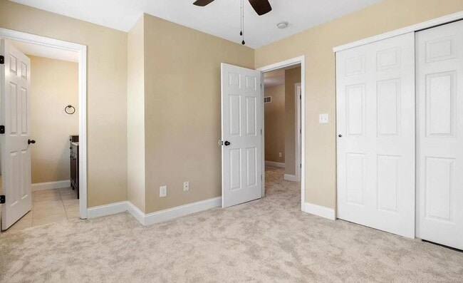 Building Photo - Lovely 2 Bedroom / 2 Bath for Rent