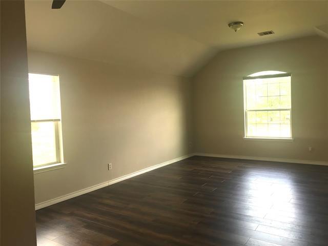 Building Photo - 492 Northbrook Ave