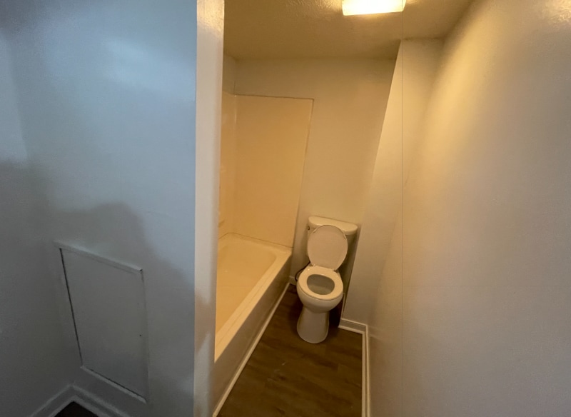 Building Photo - 3413 E 72nd St